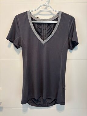 lululemon athletica Short Sleeve V-Neck Top in Charcoal with Heathered Trim